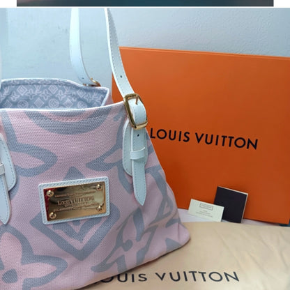 Louis Vuitton  NEW ✨️LIMITED EDITION ROSE / PINK TAHITIENNE CABAS PM